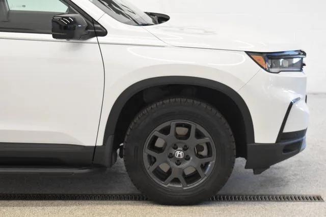 used 2025 Honda Pilot car, priced at $44,998