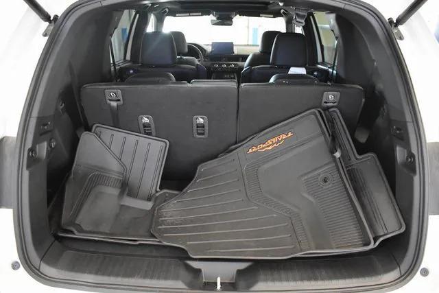 used 2025 Honda Pilot car, priced at $44,998