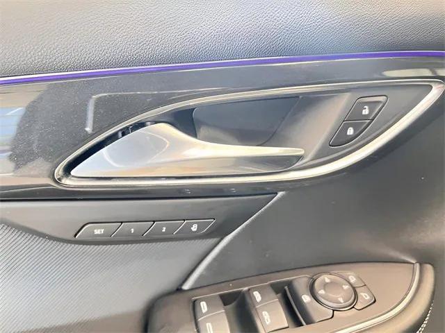 used 2025 Buick Envision car, priced at $28,498