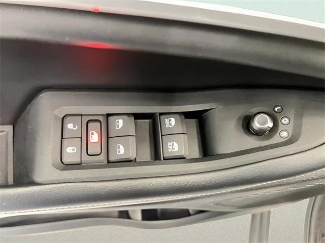 used 2023 Jeep Grand Cherokee L car, priced at $31,998