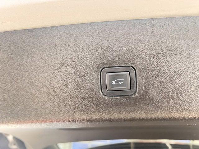 used 2019 Chevrolet Traverse car, priced at $18,998