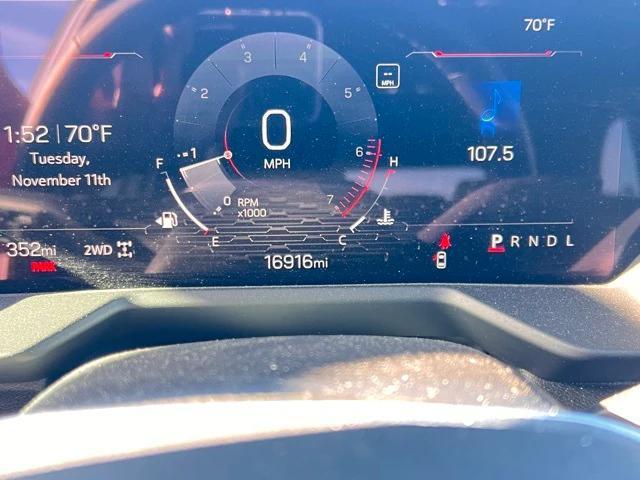 used 2025 GMC Acadia car, priced at $33,998