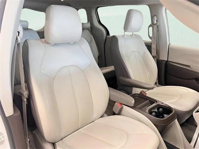 used 2018 Chrysler Pacifica car, priced at $14,898