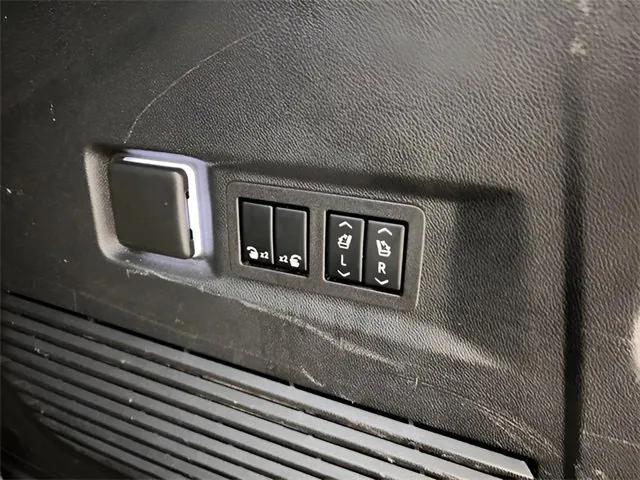 used 2023 Chevrolet Tahoe car, priced at $45,998