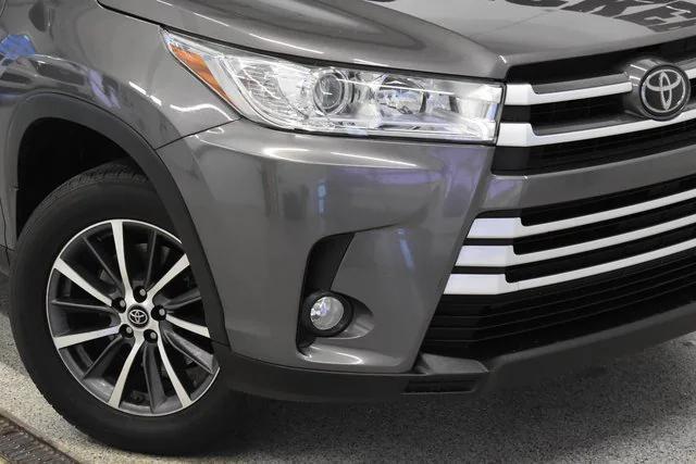 used 2019 Toyota Highlander car, priced at $26,498