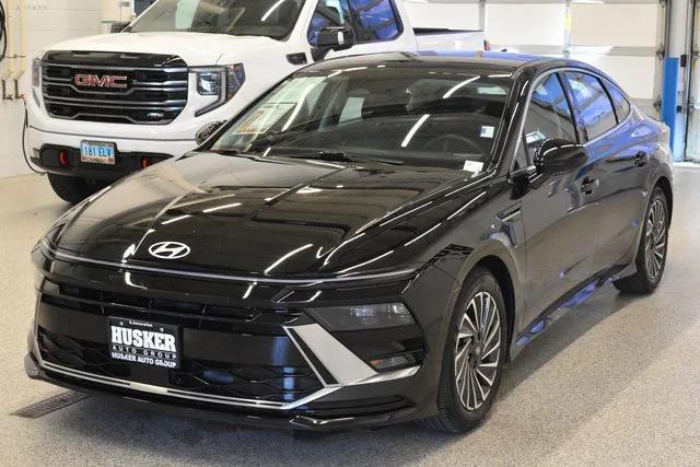 used 2024 Hyundai Sonata Hybrid car, priced at $22,998