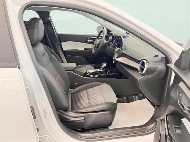 used 2025 Chevrolet Trax car, priced at $19,798