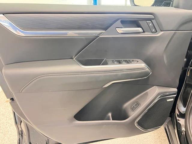 used 2025 GMC Acadia car, priced at $35,998