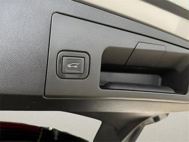 used 2023 Cadillac XT5 car
