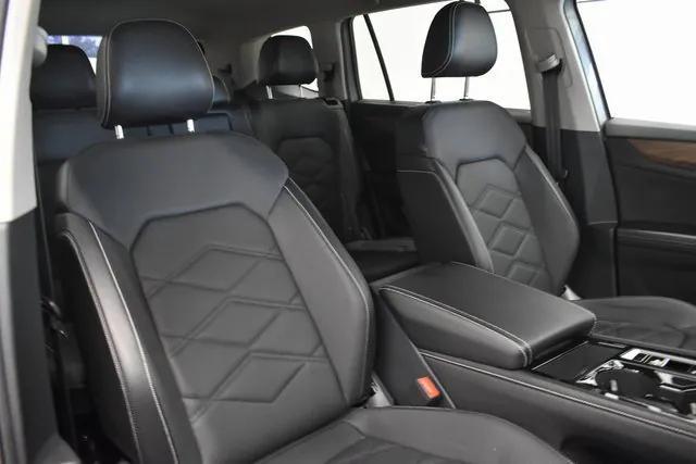 used 2024 Volkswagen Atlas car, priced at $31,998