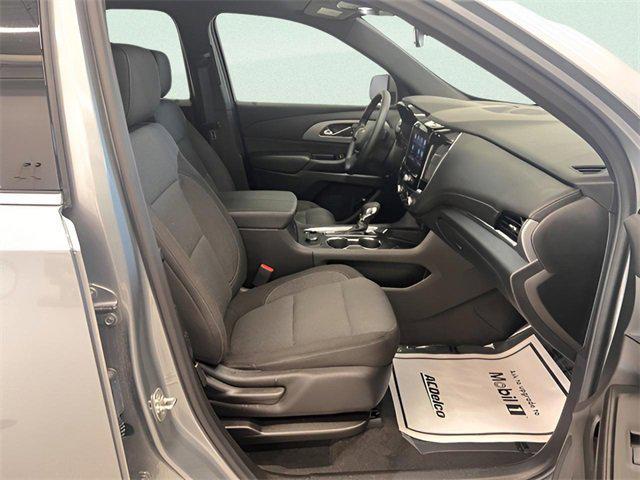 used 2023 Chevrolet Traverse car, priced at $32,898