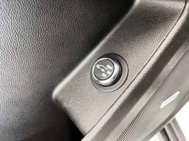 used 2019 Chevrolet Traverse car, priced at $19,498