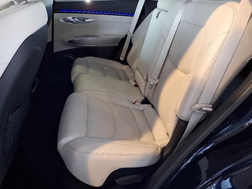 new 2026 Genesis GV70 car