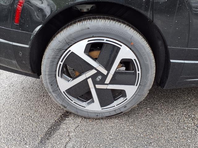 new 2026 Hyundai IONIQ 9 car, priced at $68,640