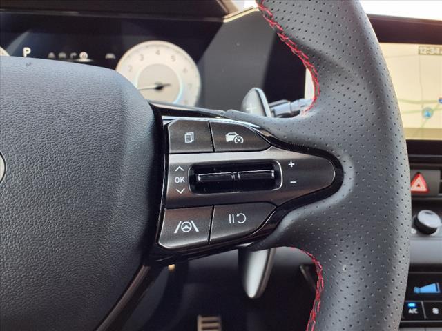 new 2025 Hyundai Elantra car, priced at $28,557