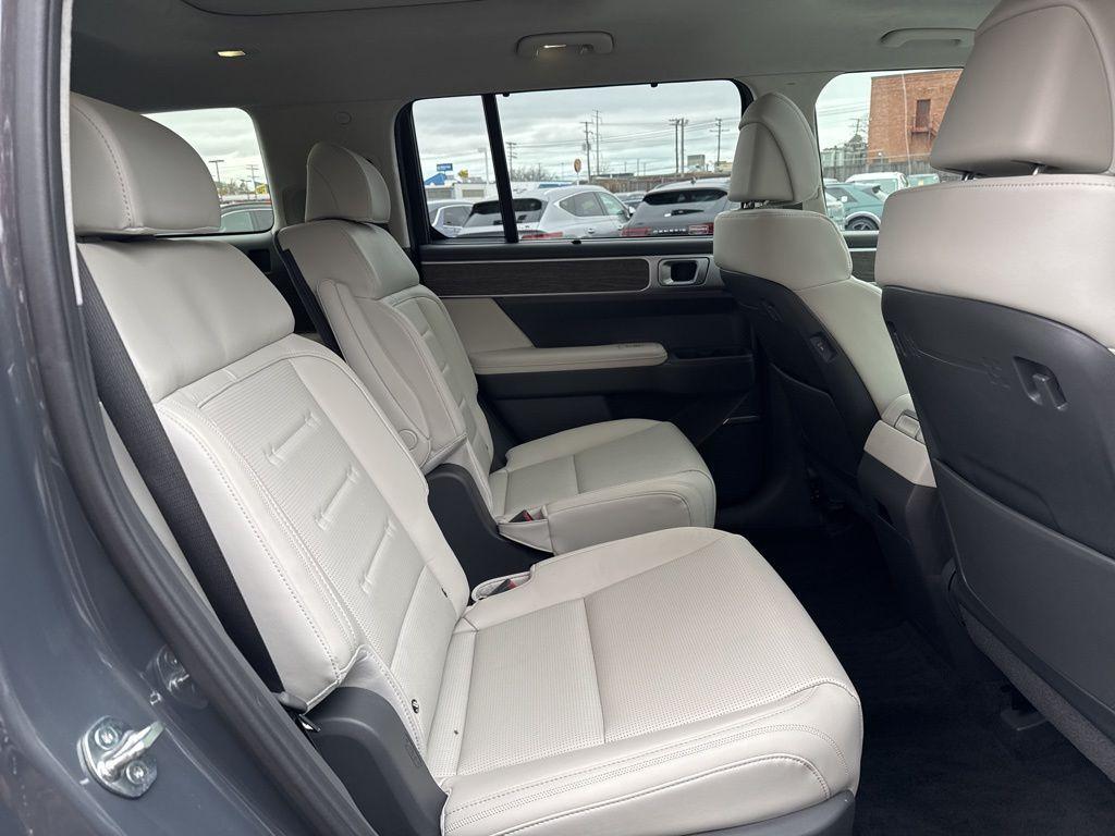 used 2024 Hyundai Santa Fe car, priced at $37,497