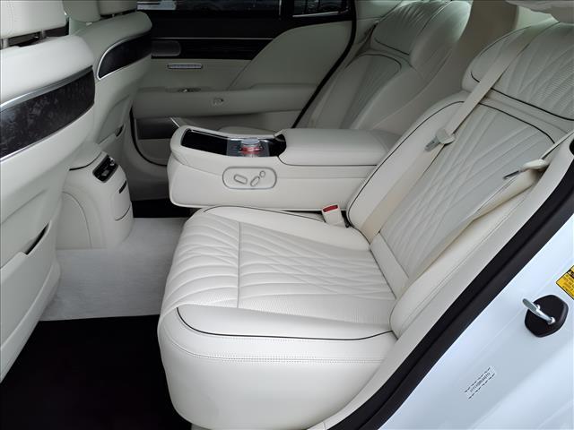 new 2025 Genesis G90 car, priced at $97,685