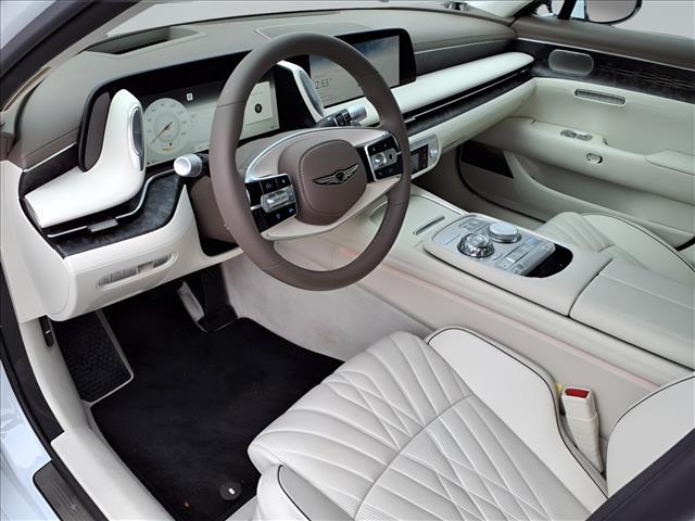 new 2025 Genesis G90 car, priced at $97,685