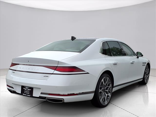 new 2025 Genesis G90 car, priced at $97,685
