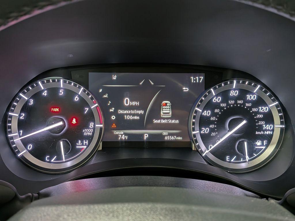 used 2022 Toyota Highlander car, priced at $33,919