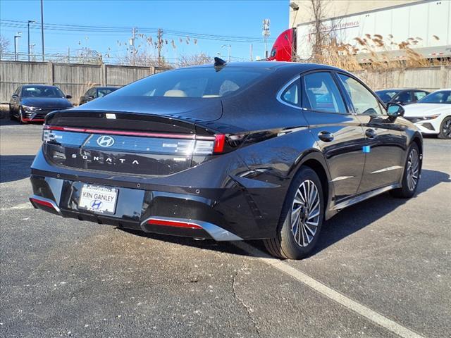 new 2025 Hyundai Sonata Hybrid car, priced at $38,405