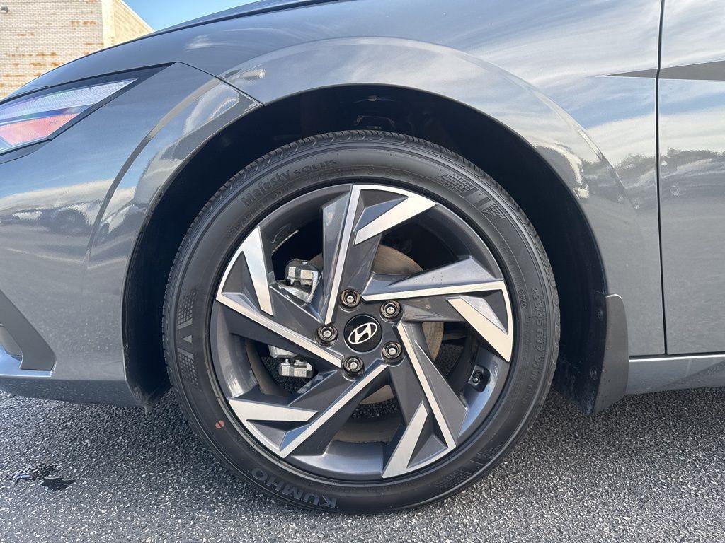 used 2025 Hyundai Elantra car, priced at $20,312