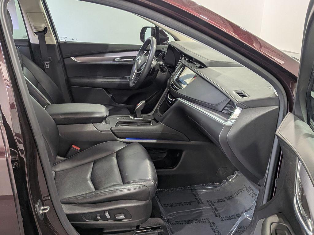 used 2017 Cadillac XT5 car, priced at $19,486