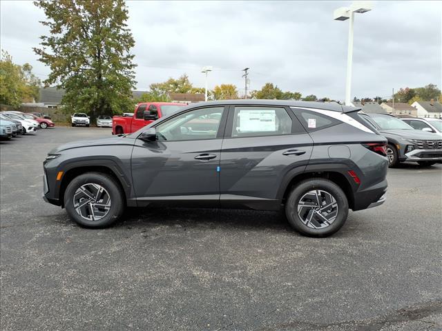 new 2026 Hyundai TUCSON Hybrid car, priced at $31,480