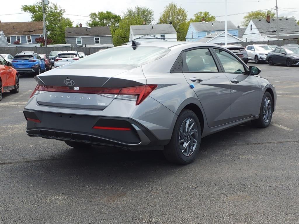 new 2025 Hyundai ELANTRA HEV car, priced at $25,520