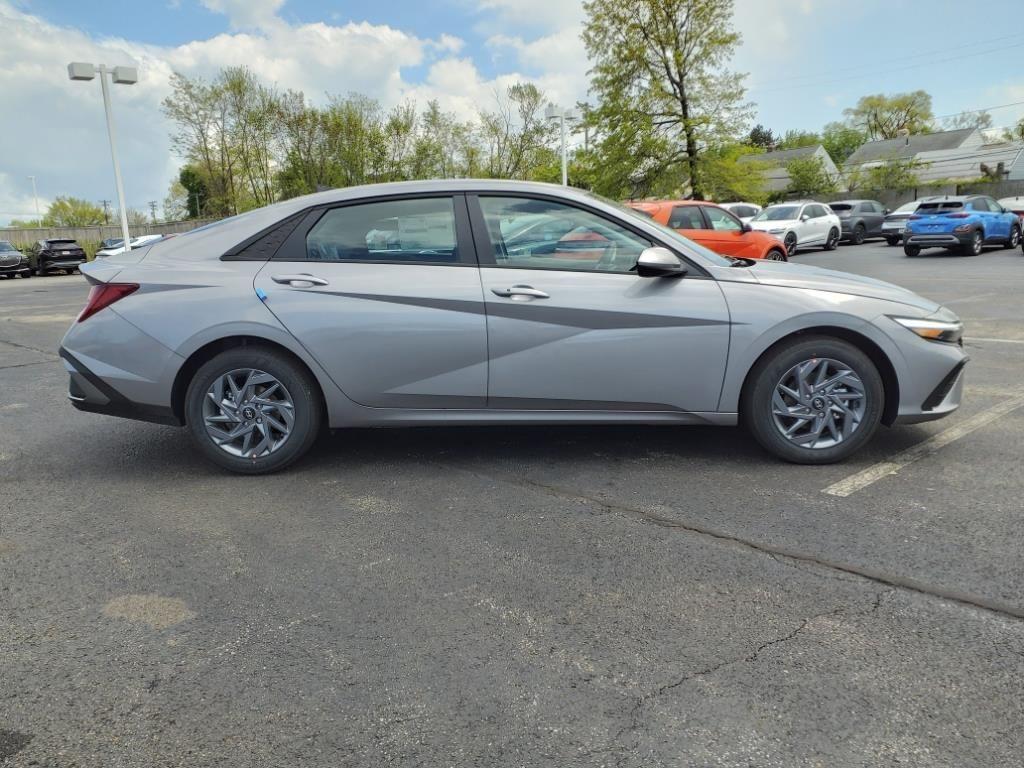 new 2025 Hyundai ELANTRA HEV car, priced at $25,520