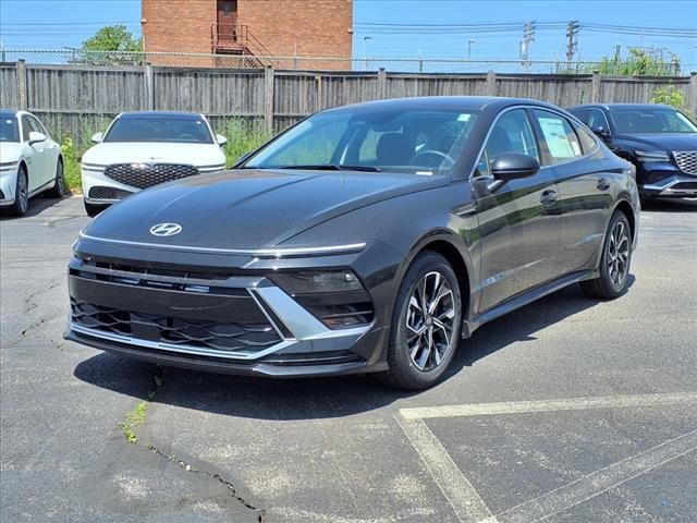 new 2025 Hyundai Sonata car, priced at $28,936