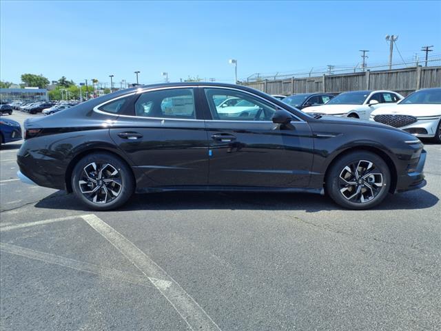 new 2025 Hyundai Sonata car, priced at $28,936