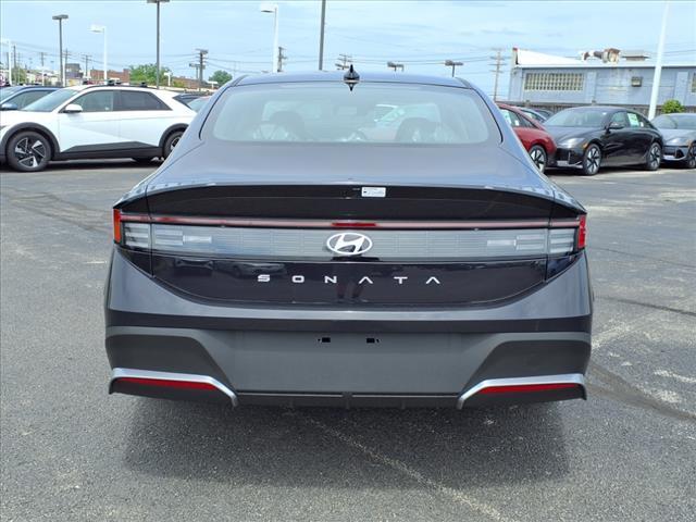 new 2025 Hyundai Sonata car, priced at $26,576