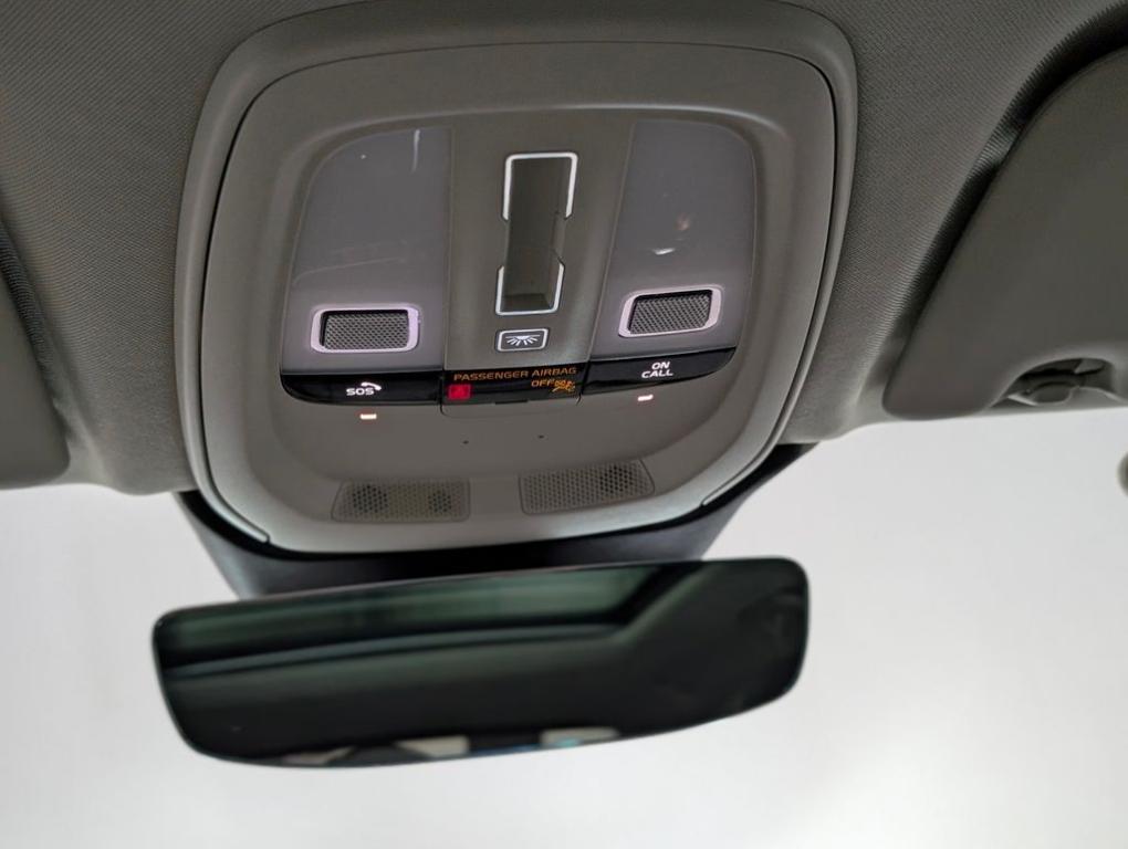 used 2022 Volvo XC60 car, priced at $33,294