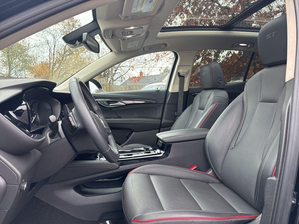 used 2023 Buick Envision car, priced at $27,689