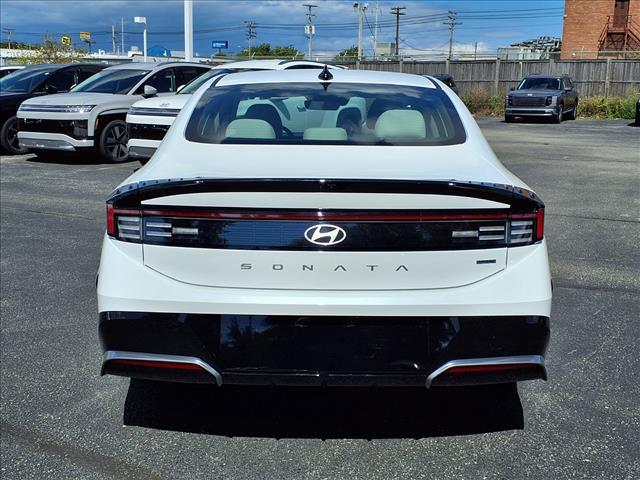 new 2025 Hyundai Sonata car, priced at $28,680