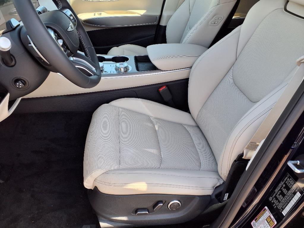 new 2026 Genesis GV70 car