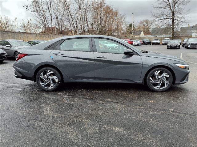 new 2025 Hyundai Elantra car, priced at $23,085