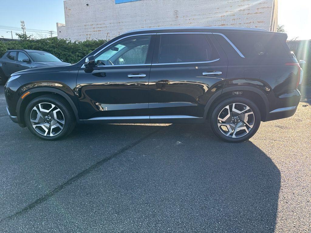 used 2025 Hyundai Palisade car, priced at $41,295