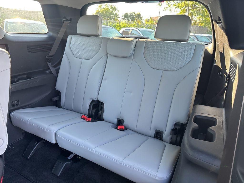 used 2025 Hyundai Palisade car, priced at $41,295
