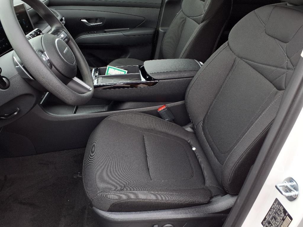new 2025 Hyundai TUCSON Hybrid car, priced at $34,710
