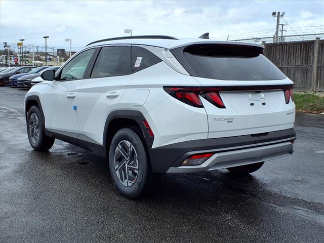 new 2025 Hyundai TUCSON Hybrid car, priced at $33,971