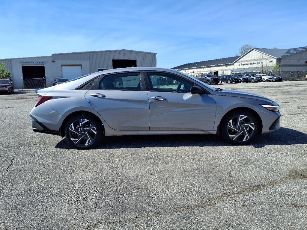 new 2025 Hyundai Elantra car, priced at $23,102