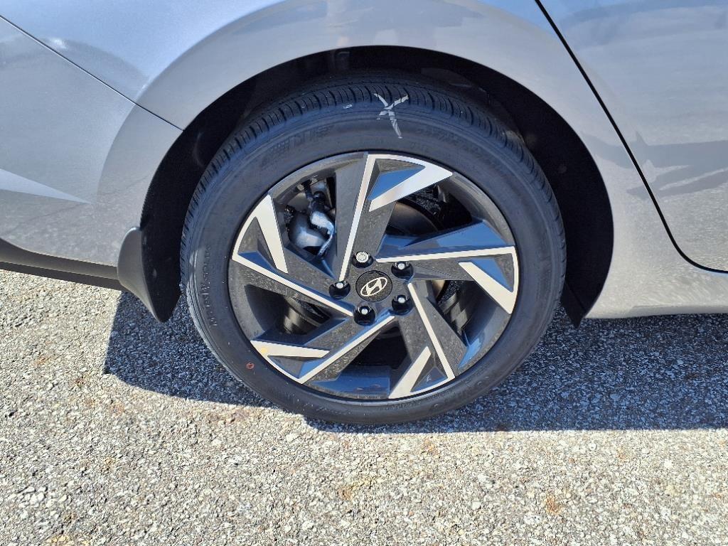 new 2025 Hyundai Elantra car, priced at $23,102