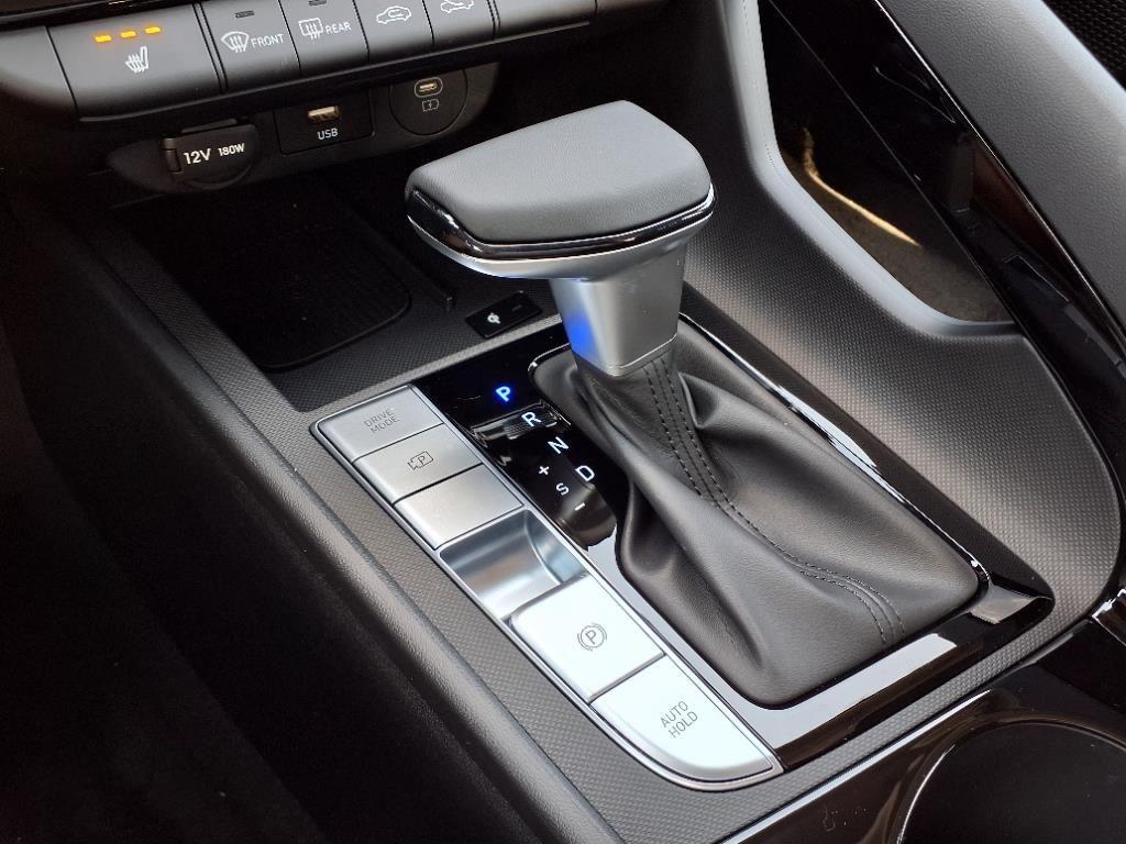 new 2025 Hyundai Elantra car, priced at $25,601