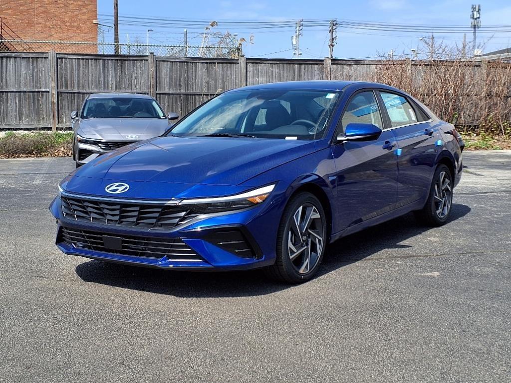 new 2025 Hyundai Elantra car, priced at $25,601