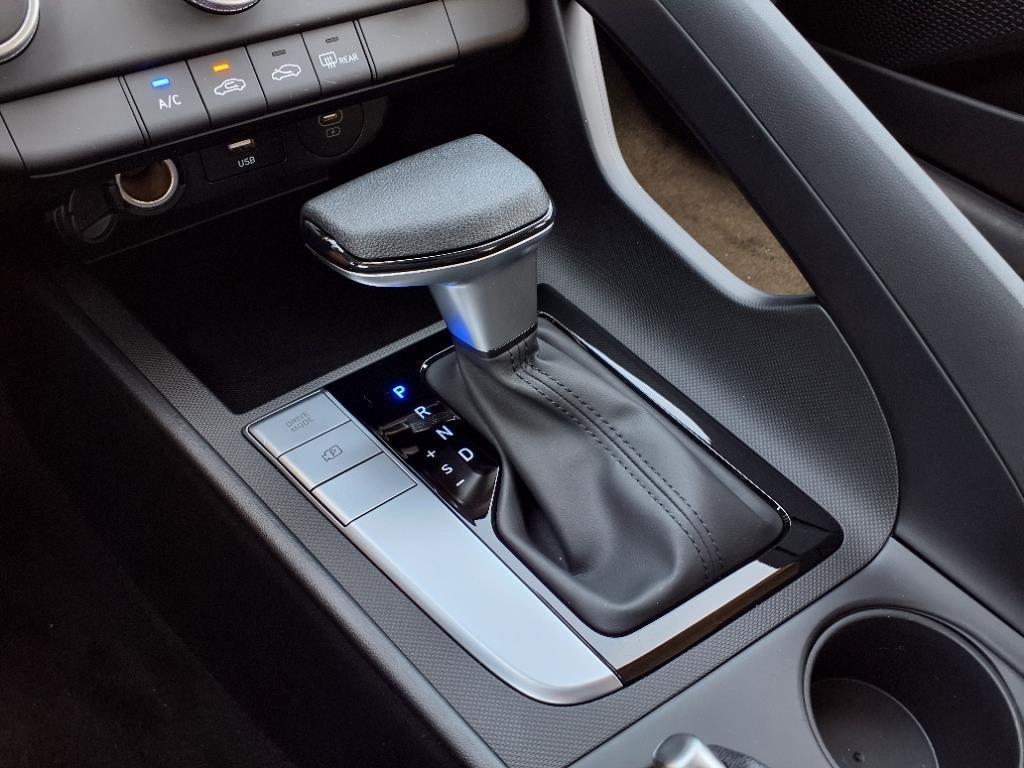 new 2025 Hyundai Elantra car, priced at $22,218