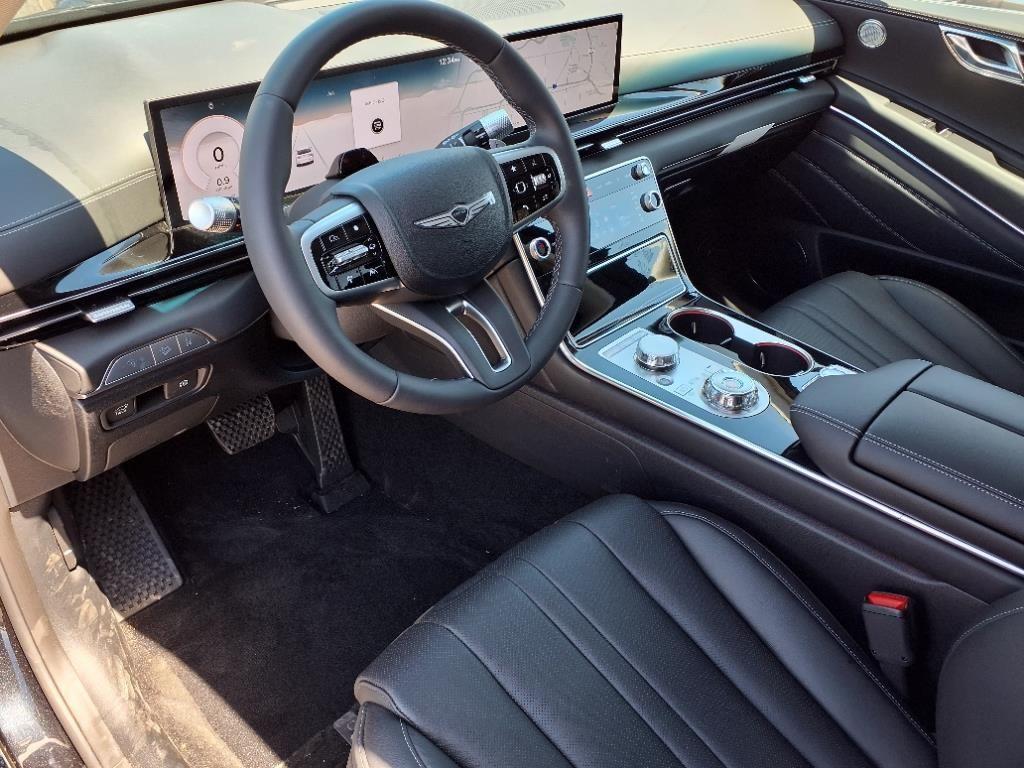 new 2025 Genesis GV80 car, priced at $61,189