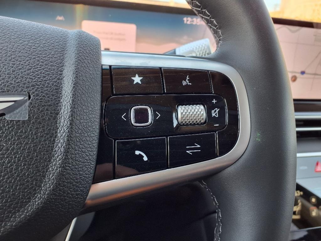 new 2025 Genesis GV80 car, priced at $61,189