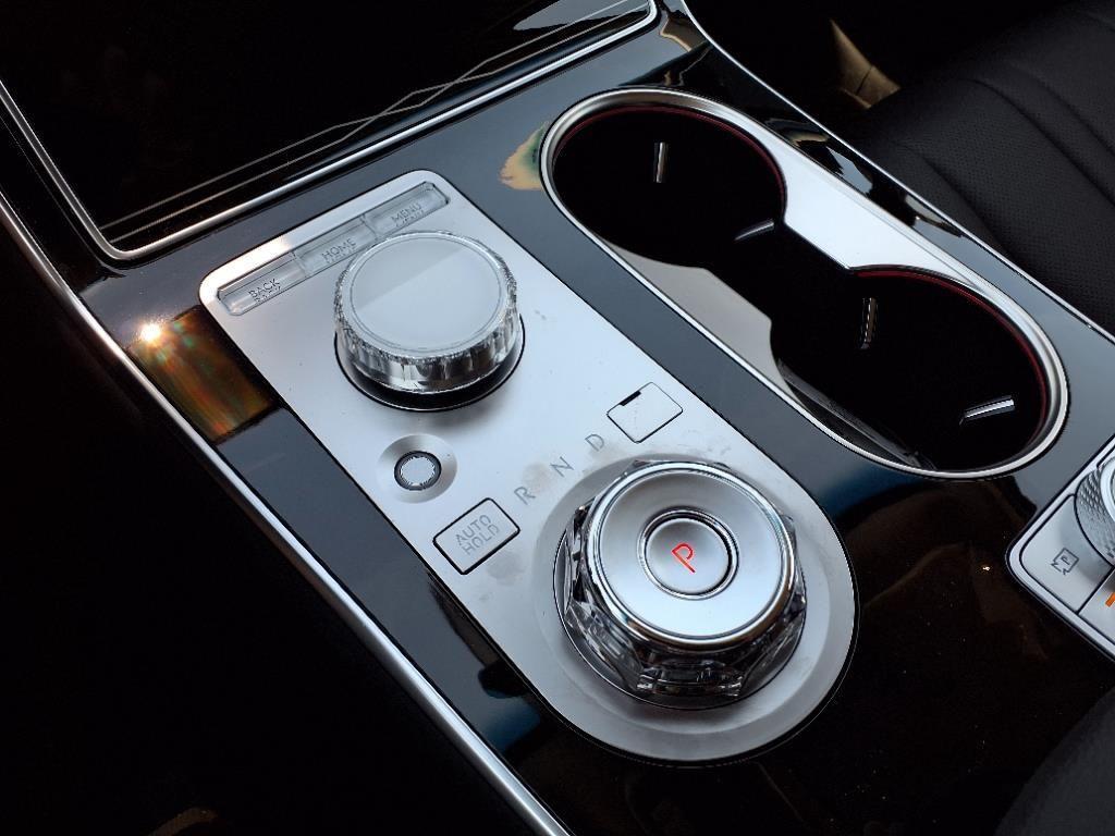 new 2025 Genesis GV80 car, priced at $61,189